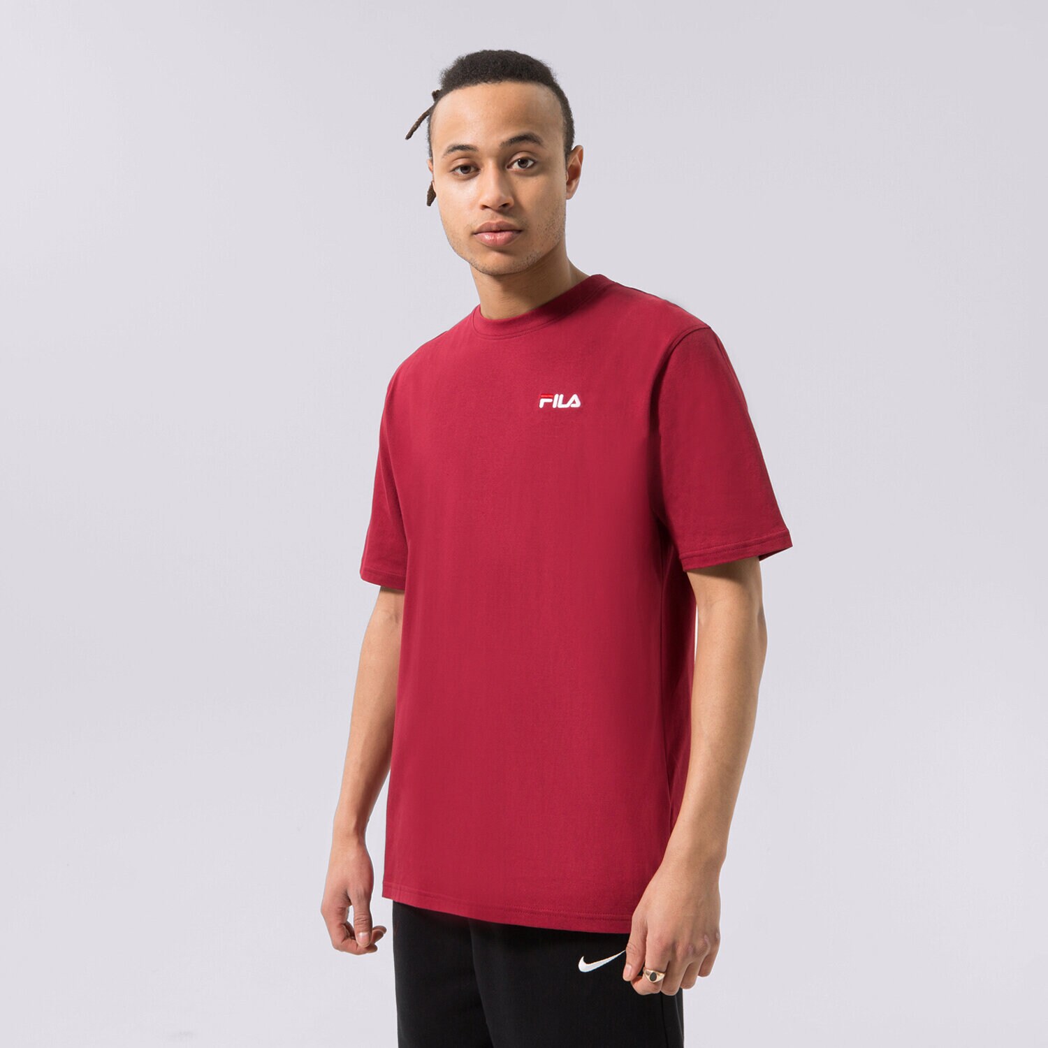Moška majica s kratkimi rokavi FILA T-SHIRT DRINGO SS23SPM229337 bordo