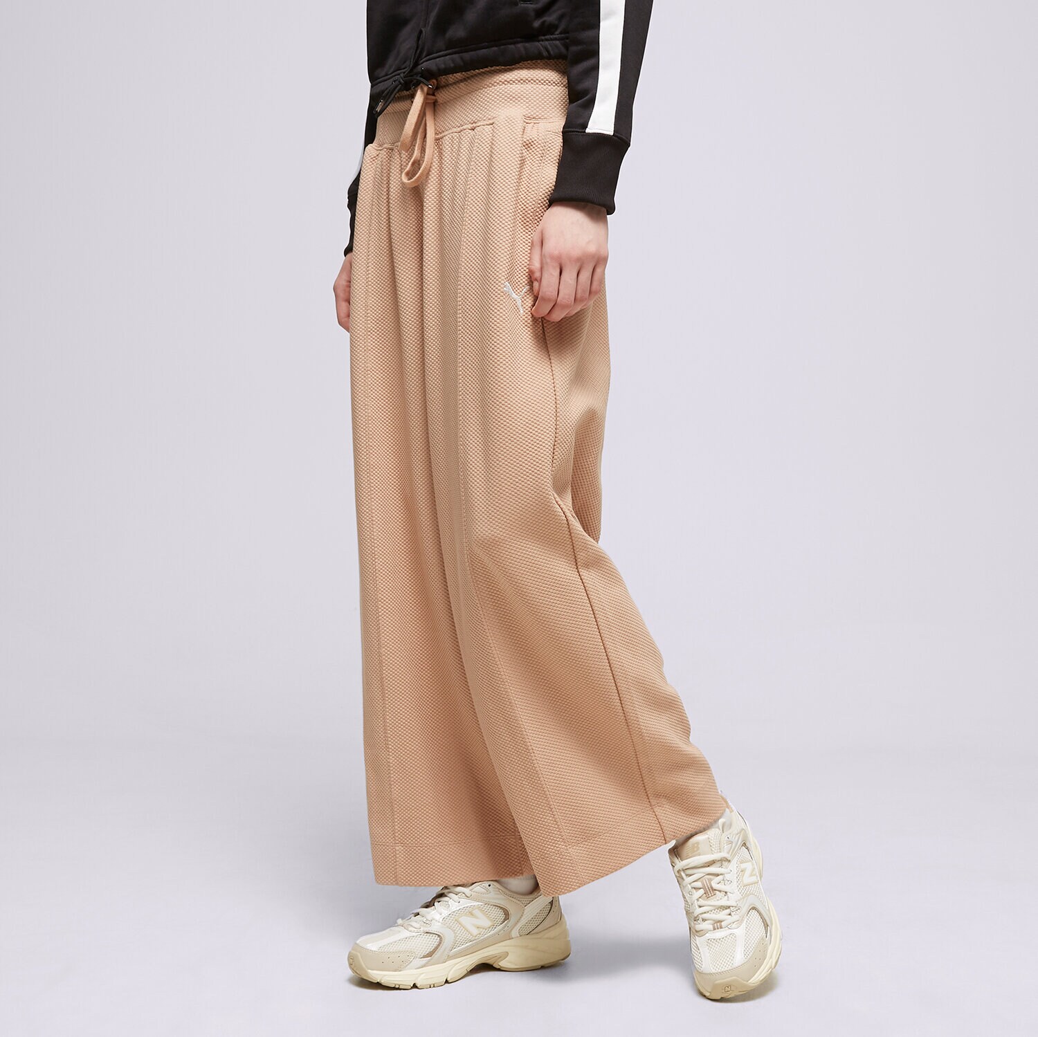 Ženske hlače PUMA HLAČE HER STRAIGHT PANTS 673113 89 bež