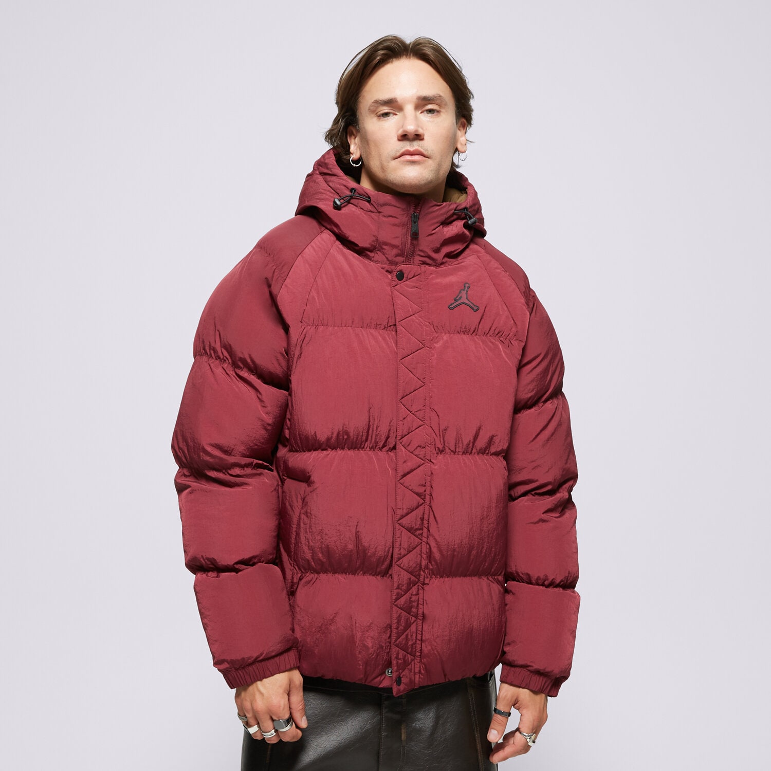 Moška zimska jakna JORDAN JAKNA ZIMSKA M J ESSENTIAL PUFFER JACKET DQ7348-680 bordo