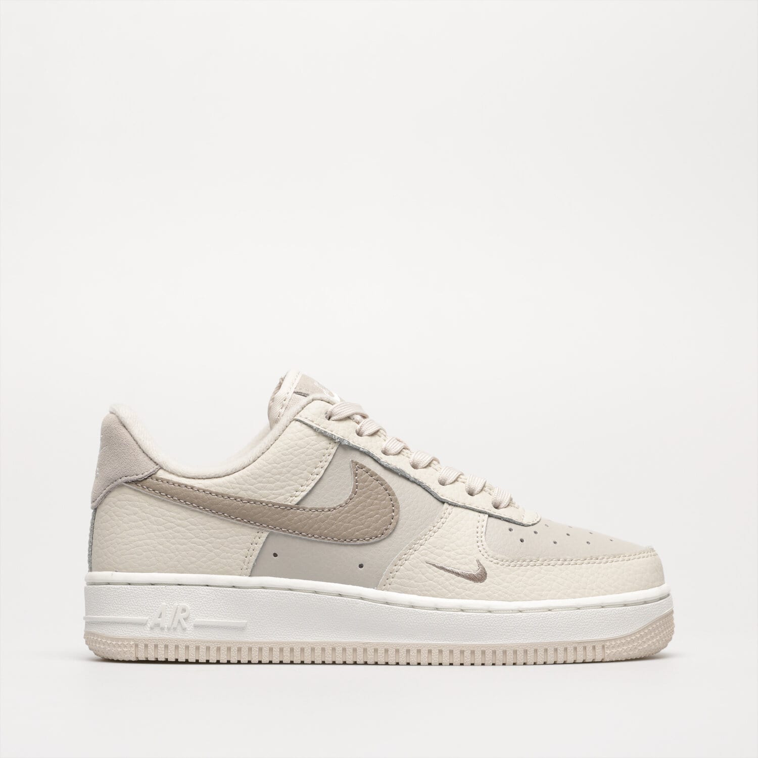 Ženske superge NIKE W AIR FORCE 1 LO '07 JDHO  FB8483-100 bež