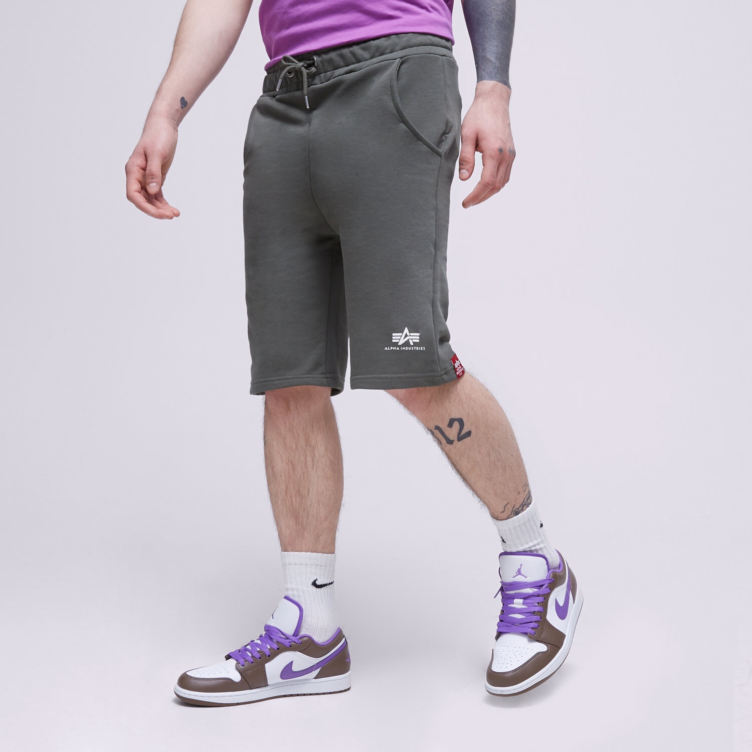 Moški kratke hlače ALPHA INDUSTRIES KRATKE HLAČE BASIC SL 116363-142 siva