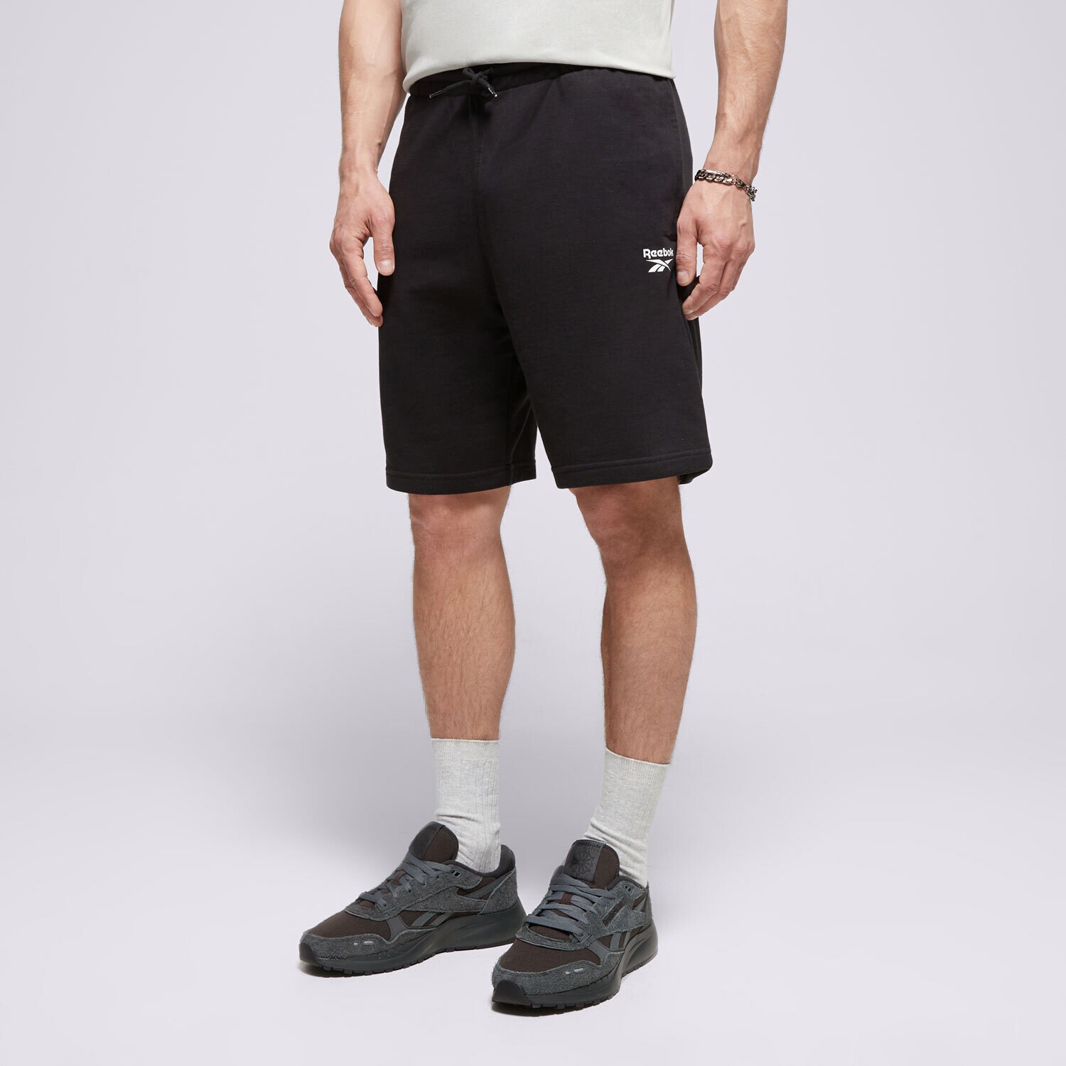 Moški kratke hlače REEBOK KRATKE HLAČE RI FT LEFT LEG SHORT HS7377_100065296 črna