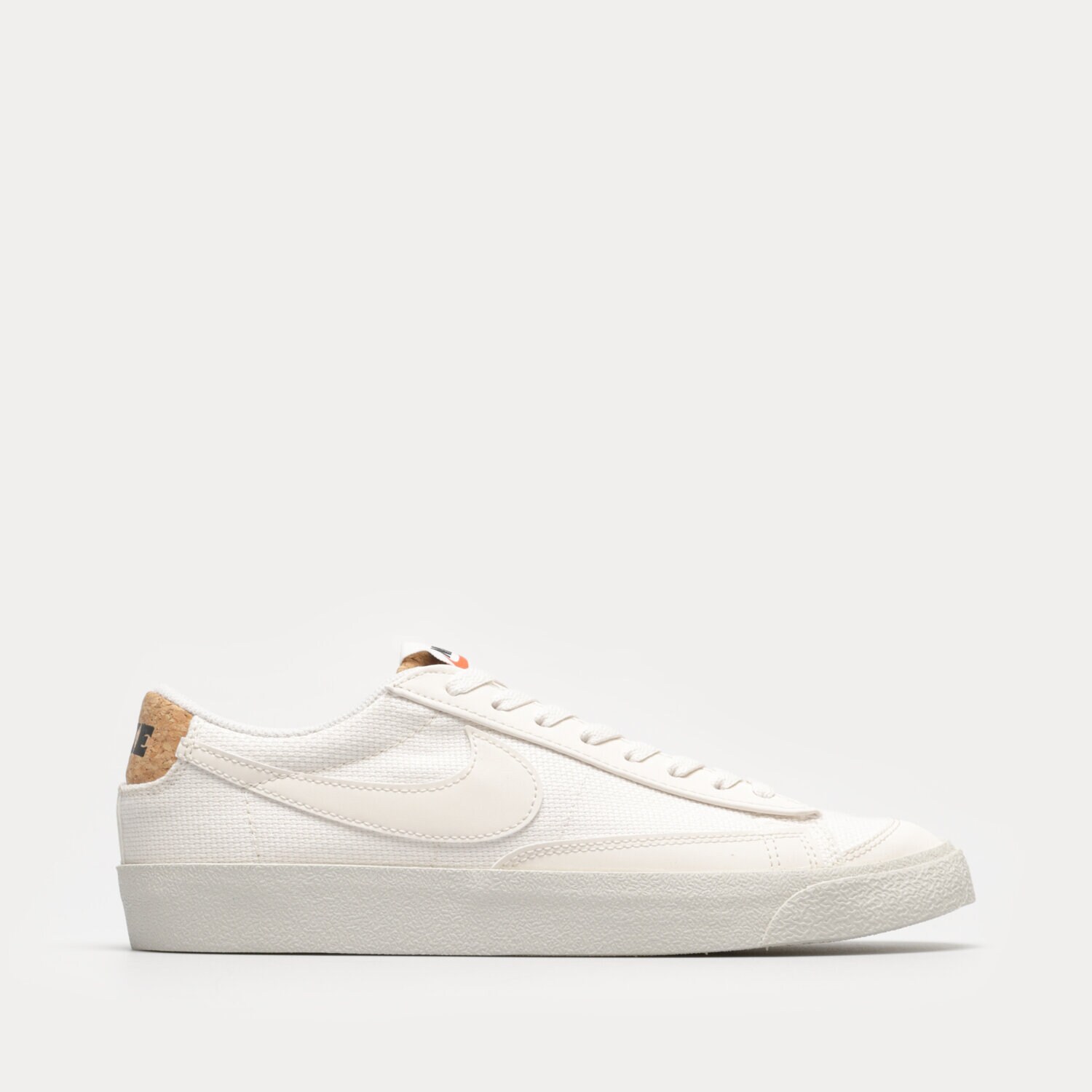 Moški superge NIKE BLAZER LOW '77 PRM DV7231-001 bež