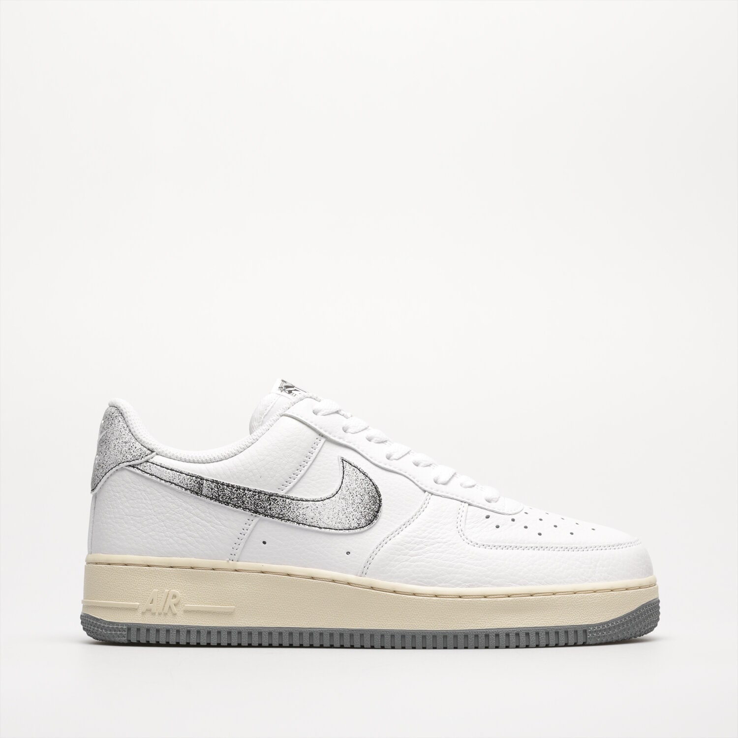 Moški superge NIKE AIR FORCE 1 '07 LX