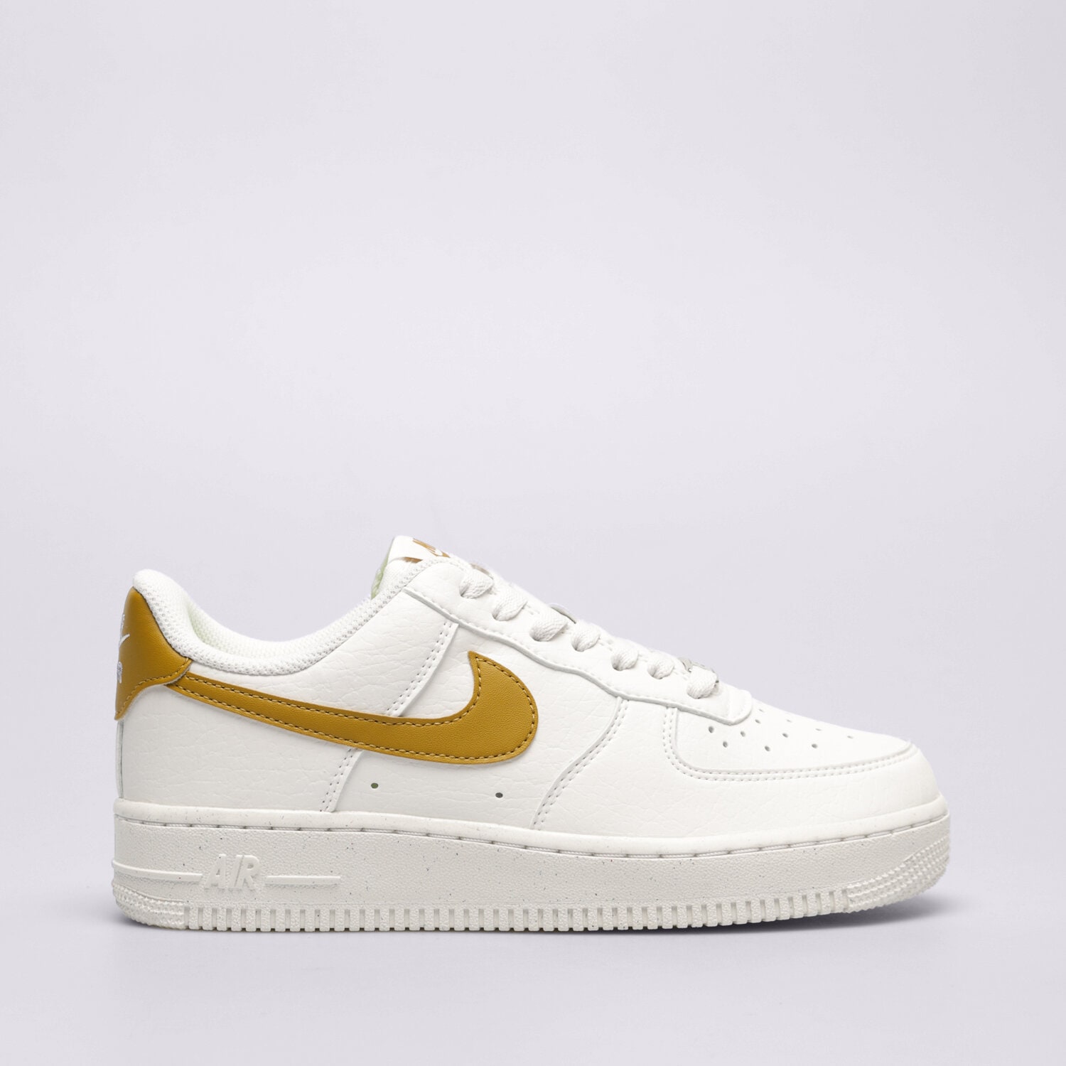 Ženske superge NIKE W AIR FORCE 1 '07 NEXT NATURE DV3808-101 bela
